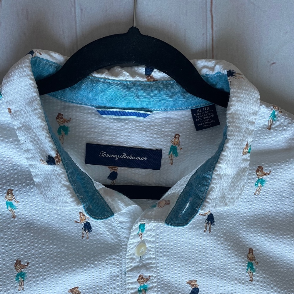 Tommy Bahama Mens XL White Hu-La-La Camp Shirt Dancing Hula Girls Seersucker - Picture 2 of 4
